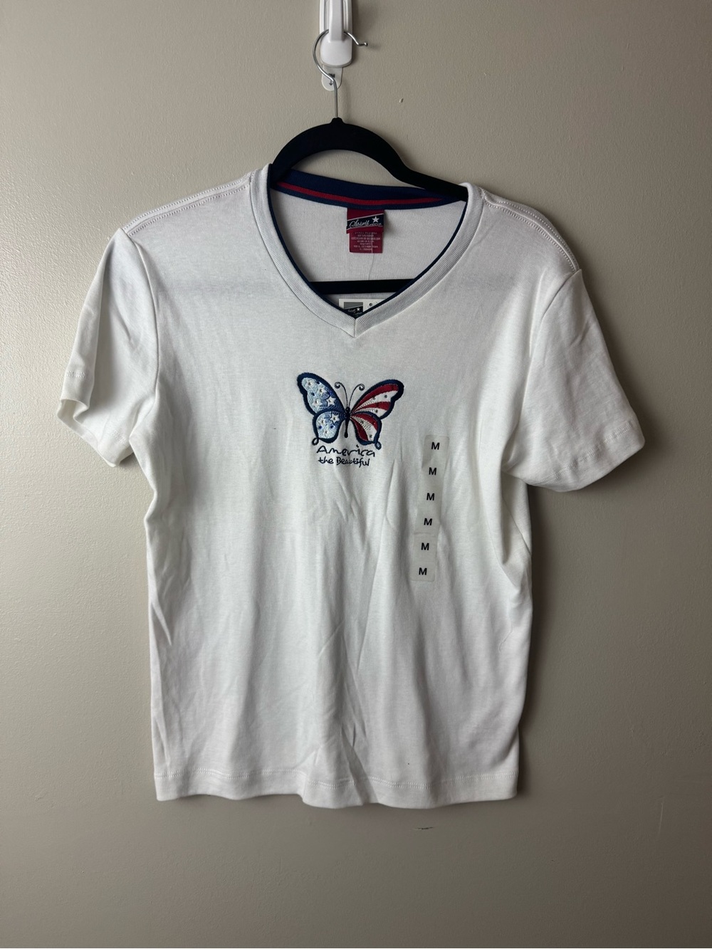 Women’s Spirit America 4th of July V‑Neck Butterfly Graphic Tee NWT Medium